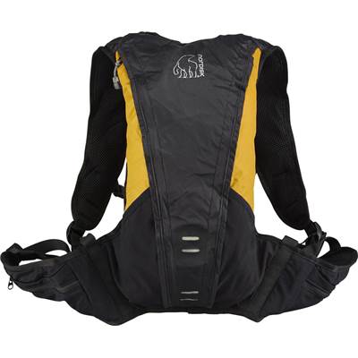 ラナ ランニングバッグ 8L ブラック/マスタードイエロー